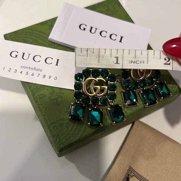 Authentic Gucci Earrings with box and pouch, emerald stones, great condition. - Picture 7 of 8
